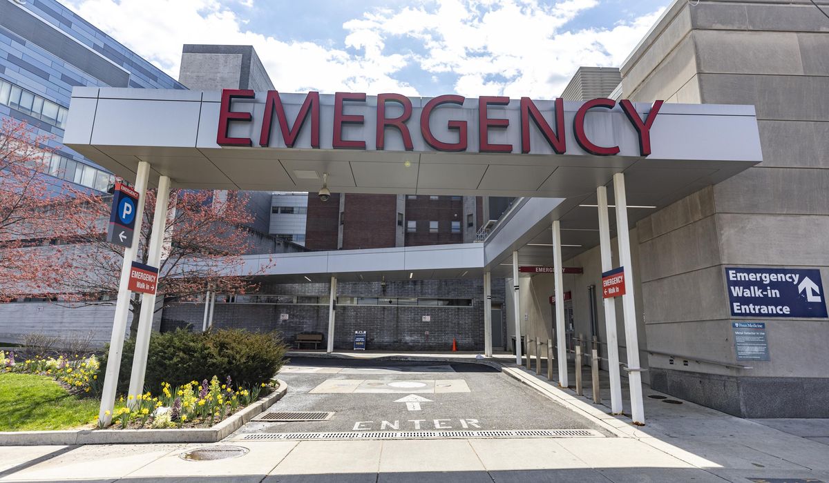 NextImg:Vehicle dropping off a shooting victim hits 3 nurses, critically wounding 1
