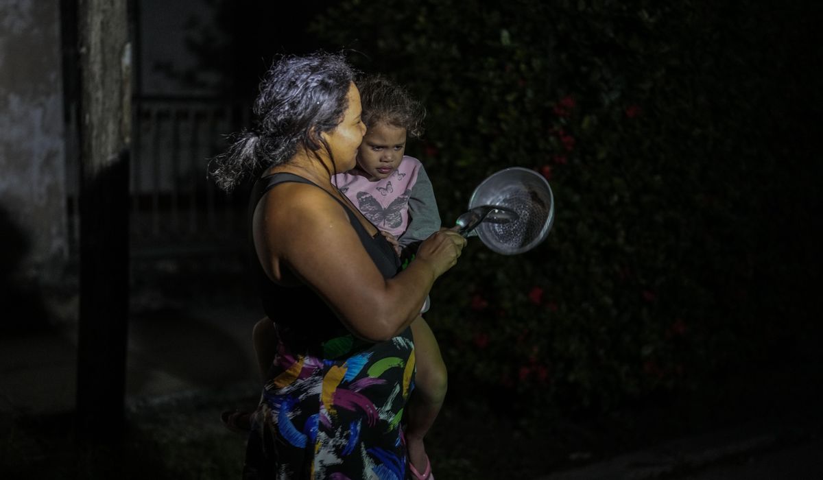 NextImg:Cubans struggle with an extended power outage and a new tropical storm
