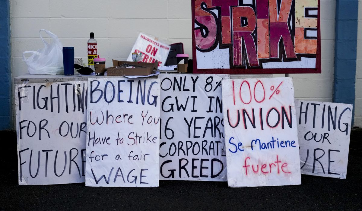 NextImg:Boeing meets with strikers for first time since contract rejection