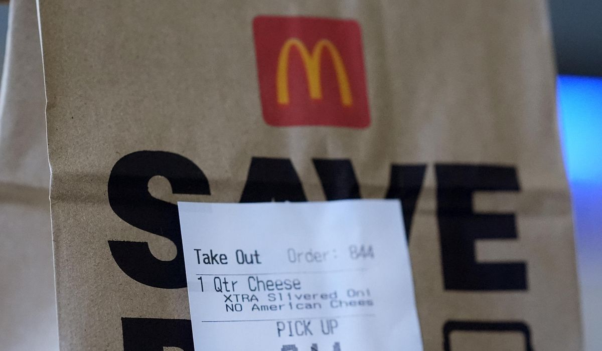 NextImg:McDonald’s and Boar’s Head outbreaks may have you worried. Experts say the food supply is safe