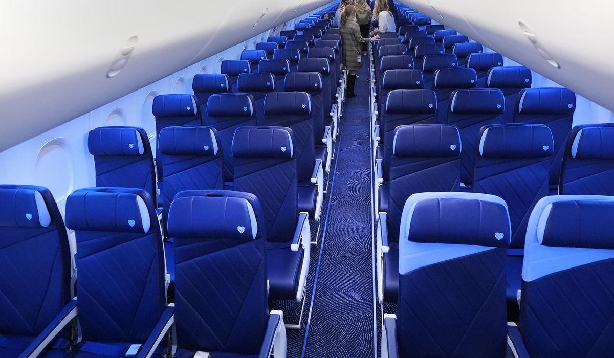 NextImg:Southwest Airlines will end drink, snack service early to thwart turbulence