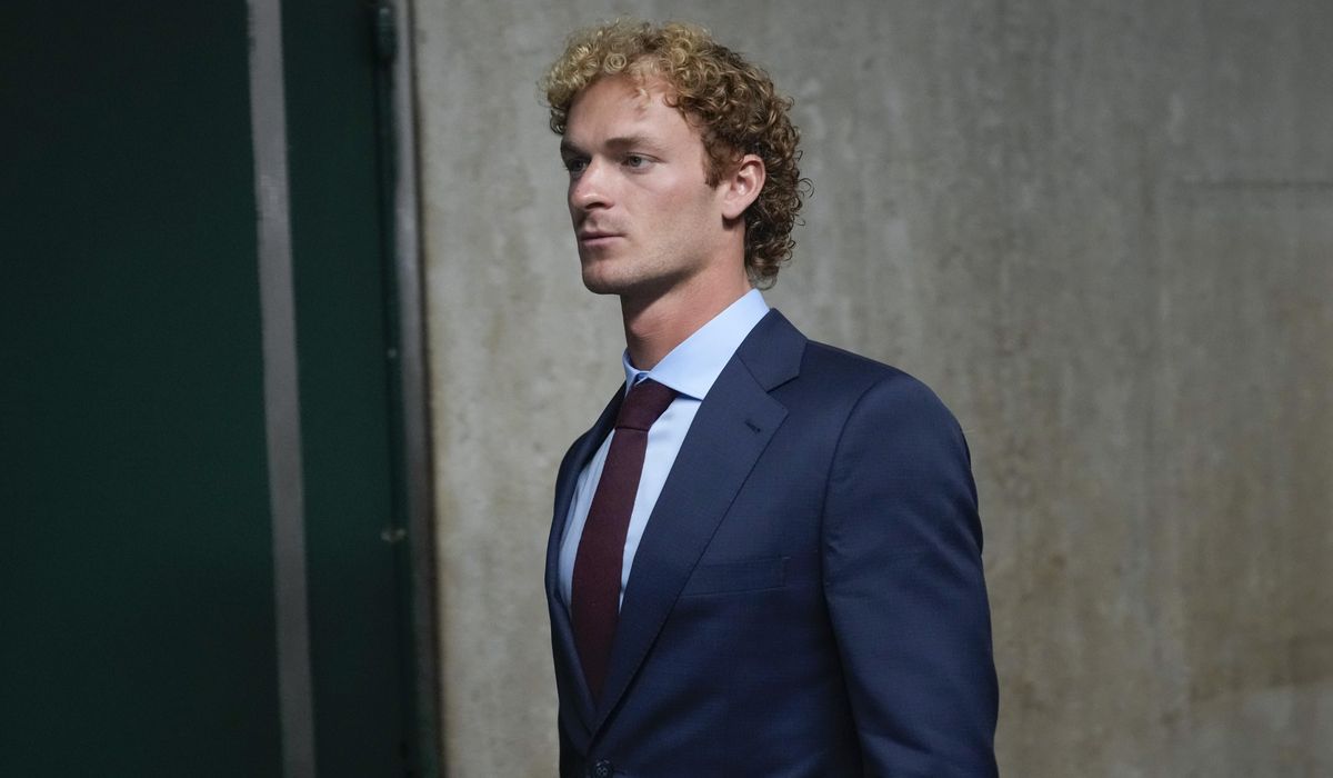NextImg:Ex-Marine’s trial set to begin over chokehold death of homeless man on subway