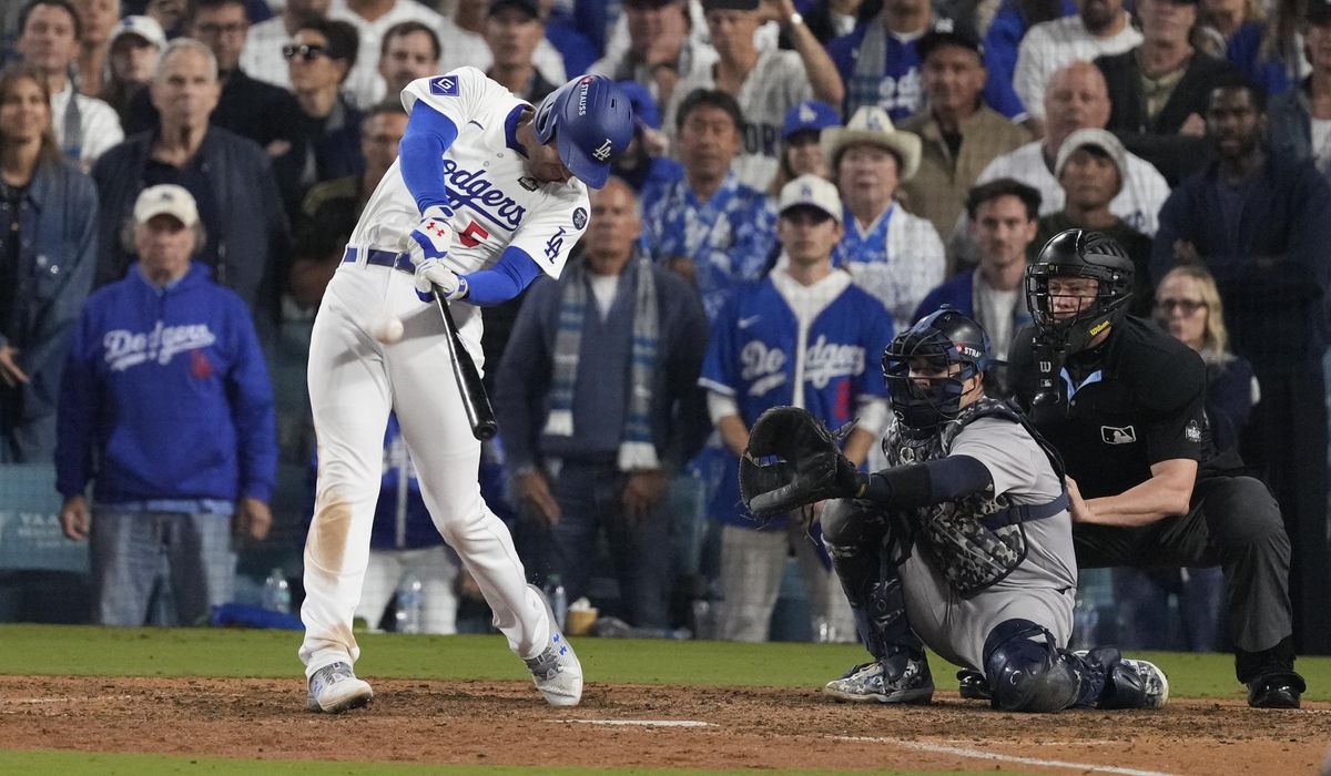 NextImg:Freeman hits 1st walk-off slam in World Series history as Dodgers top Yankees 6-3 in classic opener