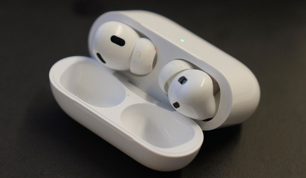 NextImg:Are you listening? Constant use of Bluetooth earbuds may be driving social isolation, says research