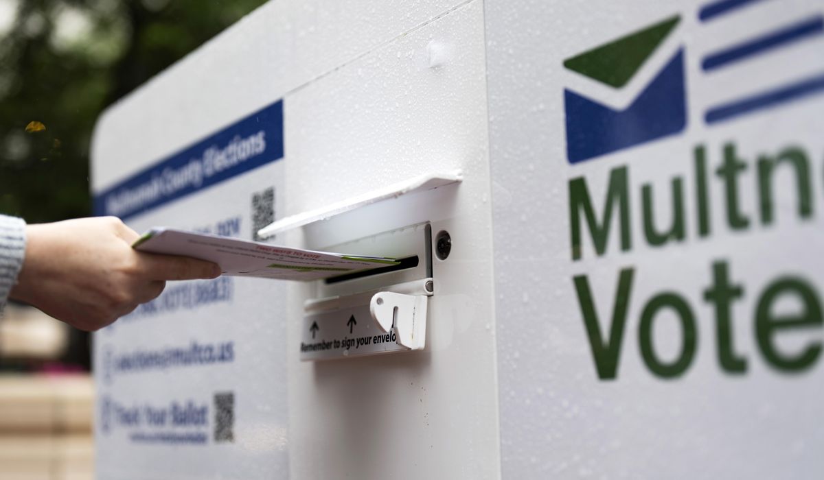 NextImg:Oregon and Washington counties report ballot delivery issues with the U.S. Postal Service