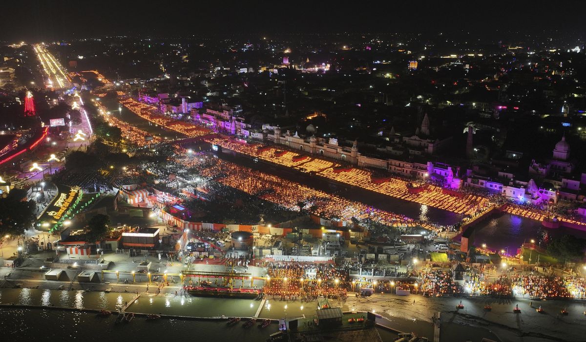 NextImg:Indians celebrate Diwali by lighting a record number of clay lamps