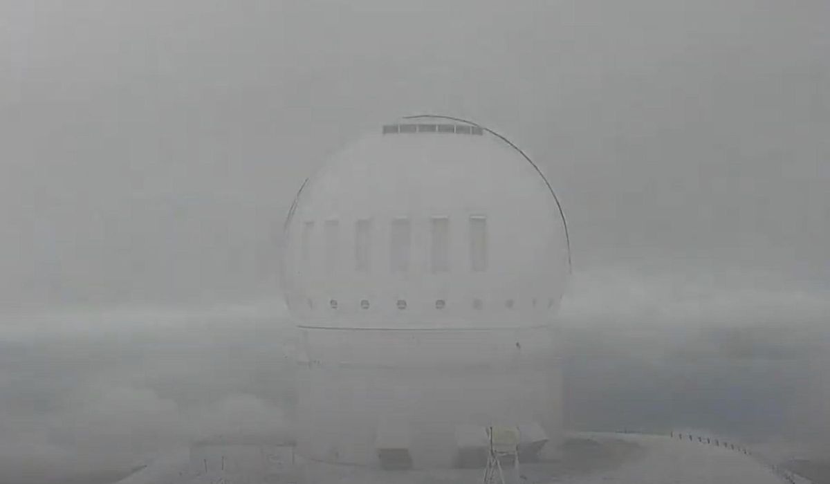 NextImg:Hawaii sees snowfall atop dormant volcano Mauna Kea