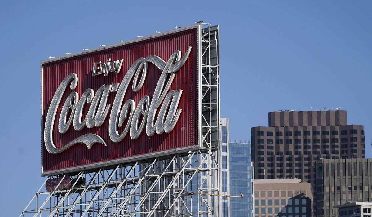 NextImg:Coke drinker-in-chief Trump gets inaugural diet soda