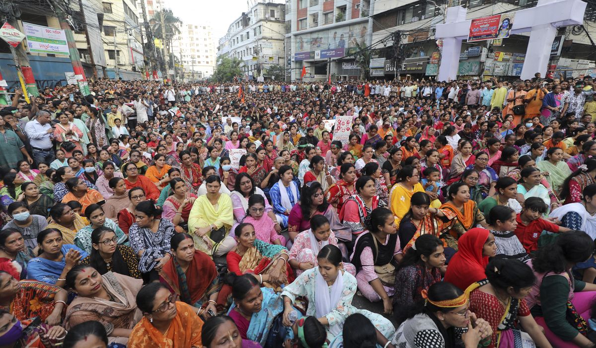 NextImg:Hindus in Muslim-majority Bangladesh rally to demand protection from attacks