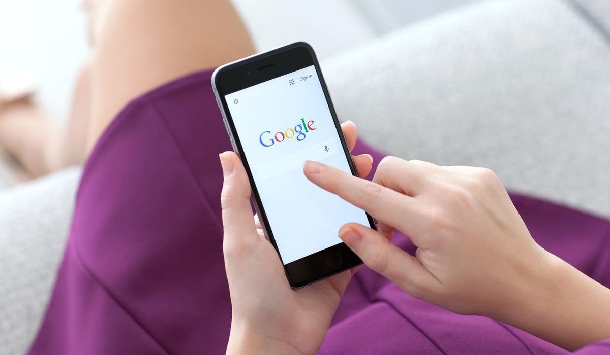 NextImg:Google search showed different results for Harris, Trump voting locations