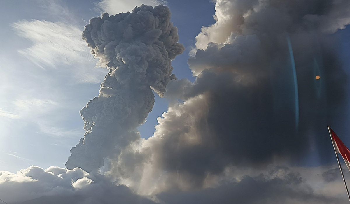 NextImg:Indonesia’s Mount Lewotobi Laki Laki erupts for the second time in a week