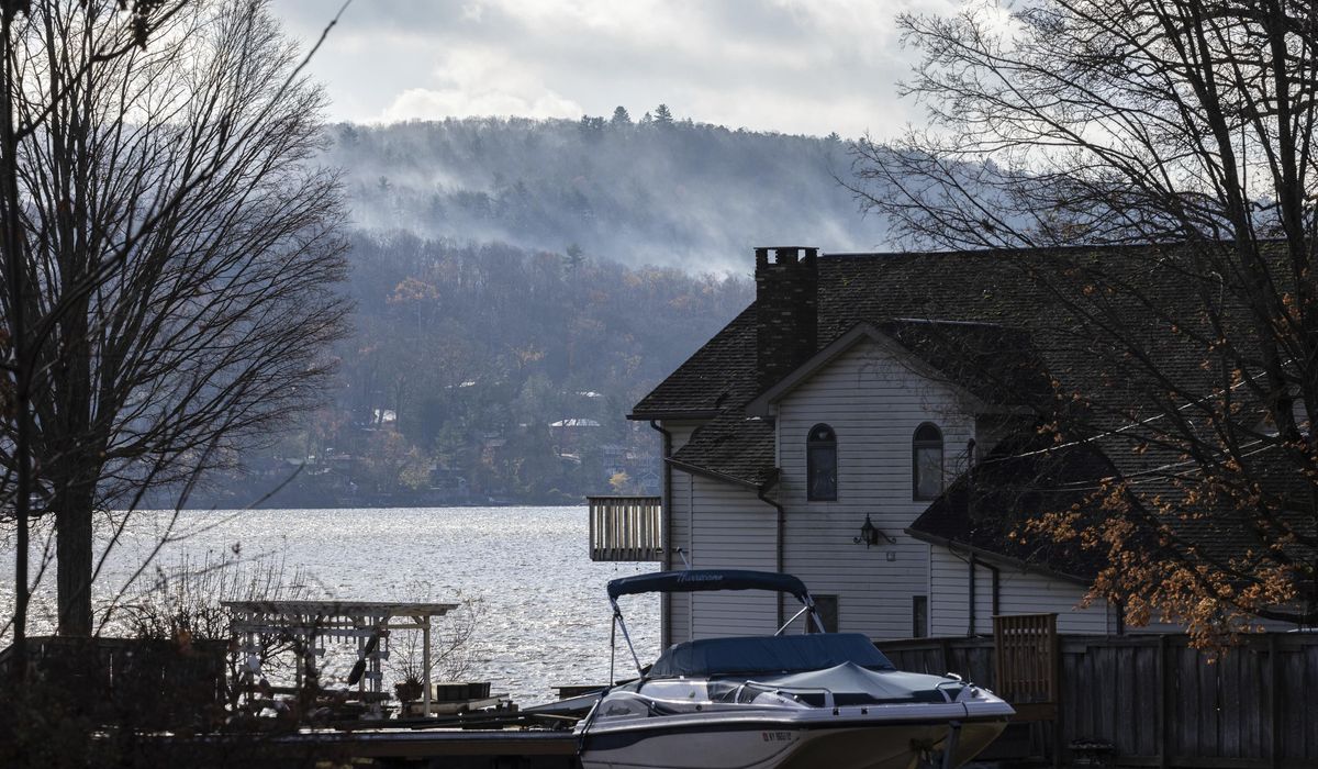 NextImg:Fire crews on both U.S. coasts battle wildfires