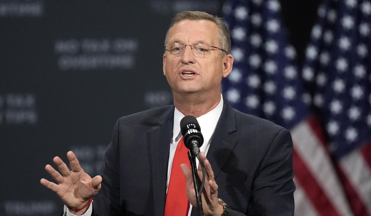 NextImg:Trump picks former Rep. Doug Collins to head Veterans Affairs