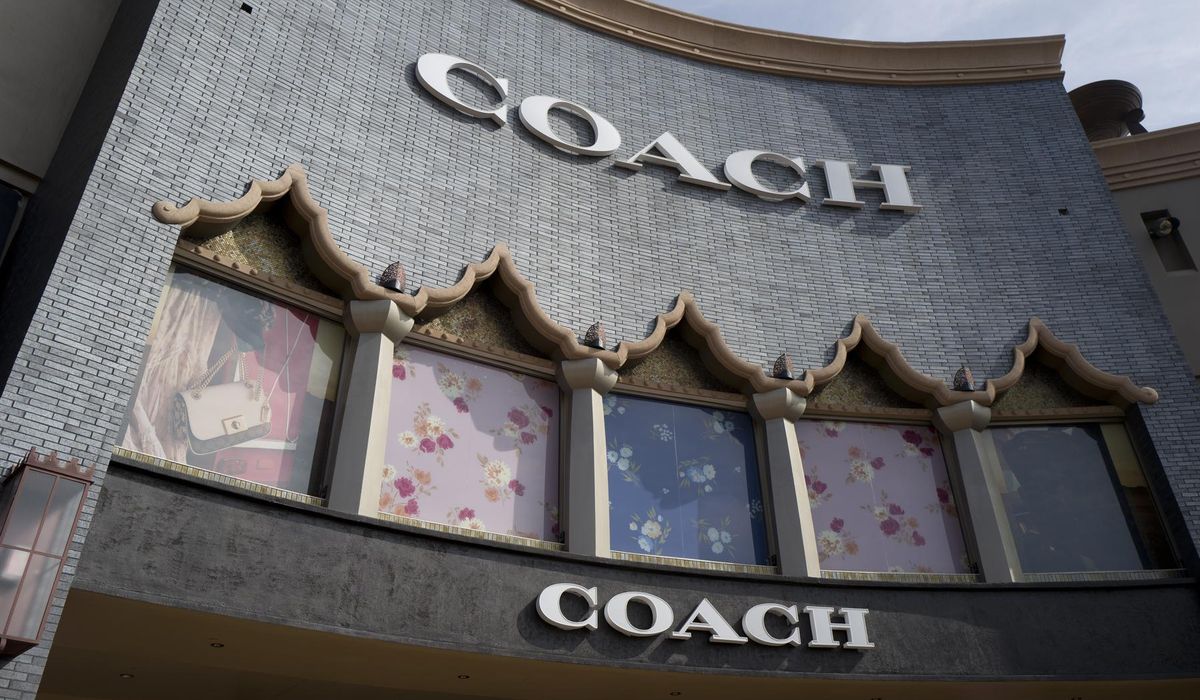 NextImg:Maker of Coach handbags calls off merger with company that produces Michael Kors accessories