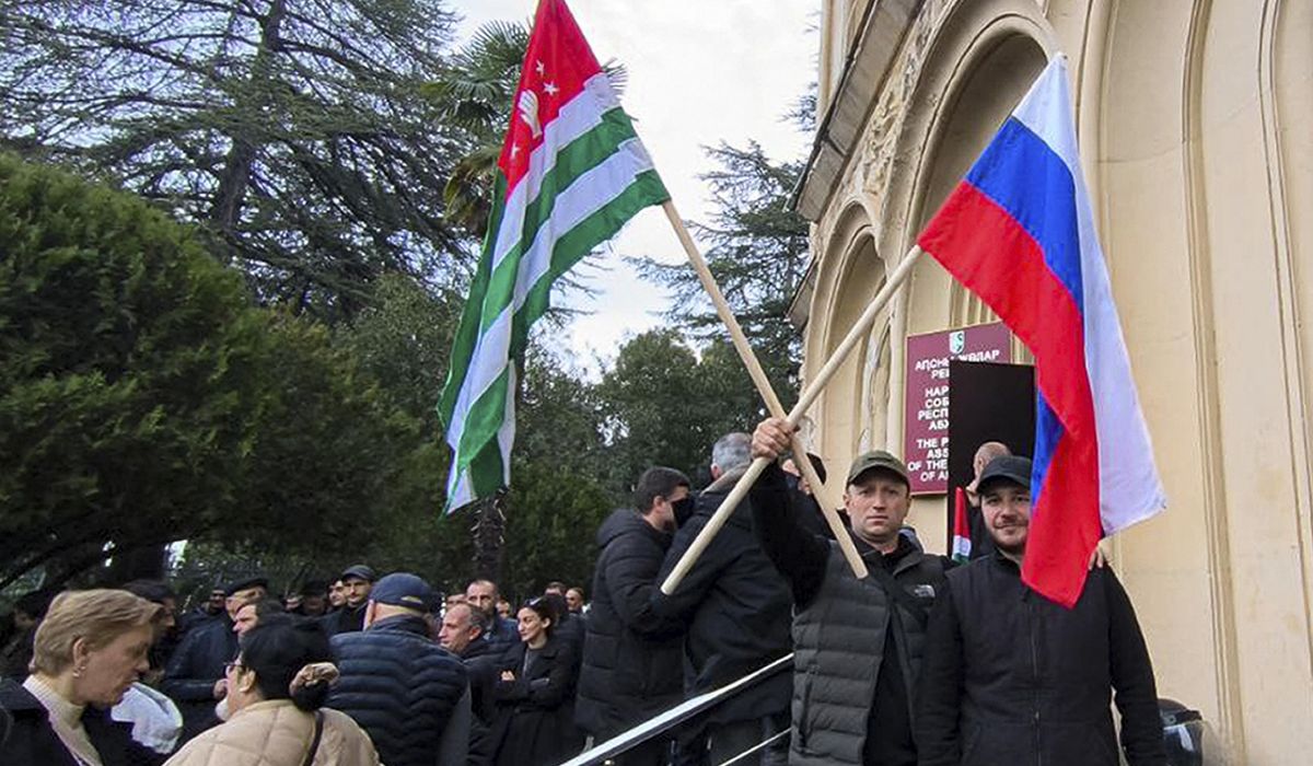NextImg:Protesters in separatist Georgian region occupy government buildings, calling for leader’s ouster