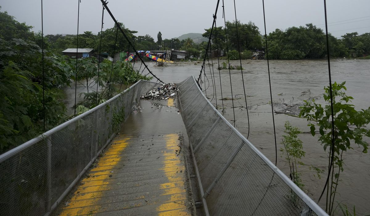 NextImg:Tropical Storm Sara hits Honduras’ northern coast with flash flooding and mudslides in forecast