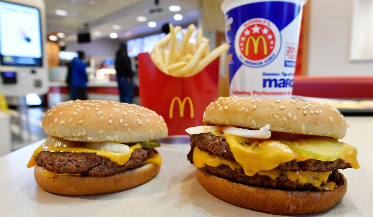 NextImg:McDonald’s is investing $100 million to bring in customers after E. coli outbreak