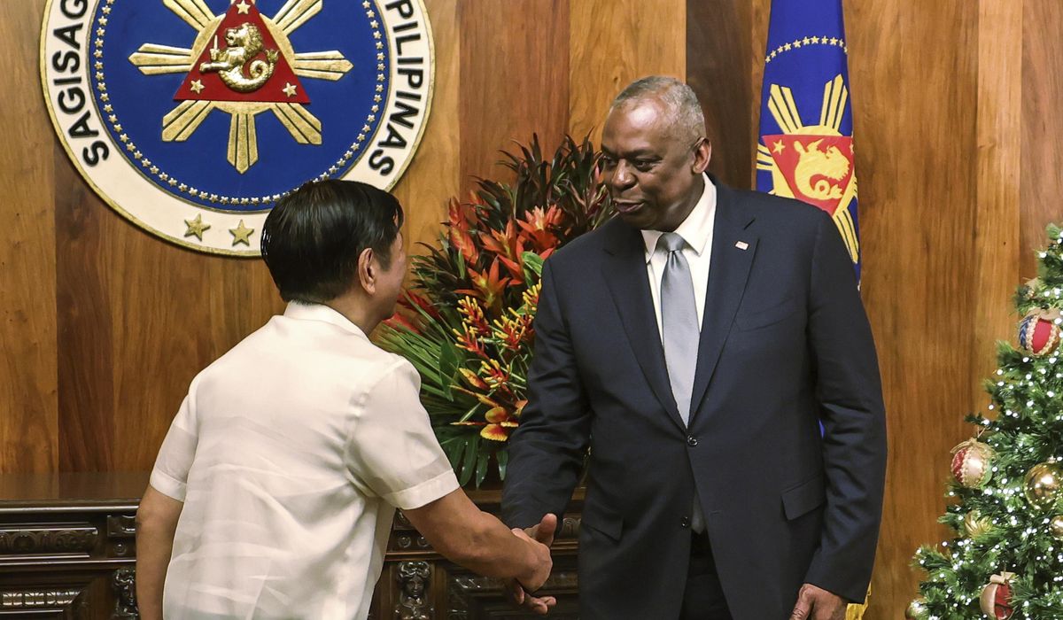 NextImg:U.S. and Philippines sign a pact to secure shared military intelligence and weapons technology