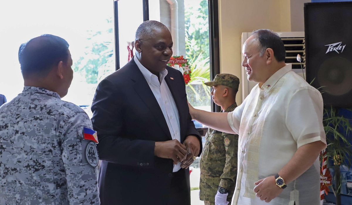 NextImg:U.S. defense chief says alliance with Philippines will transcend administrations