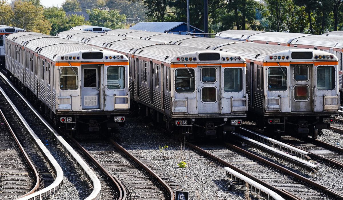 NextImg:Federal officials investigating fire on Philadelphia-area commuter train