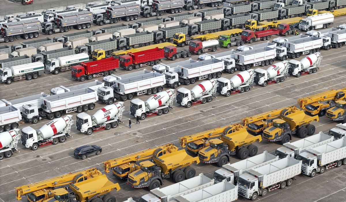 NextImg:Tariff hikes will backfire, and China can manage such ‘external shocks,’ a senior official says
