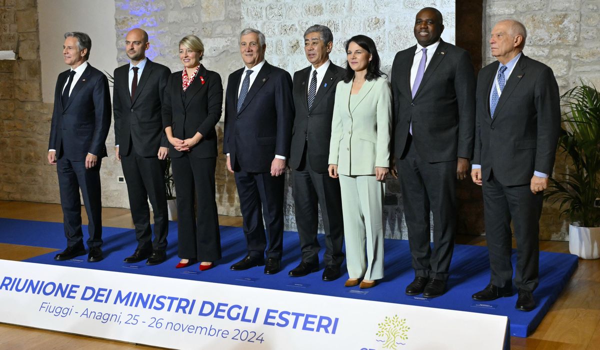 NextImg:Foreign ministers meet in Italy for the last G7 of the Biden administration
