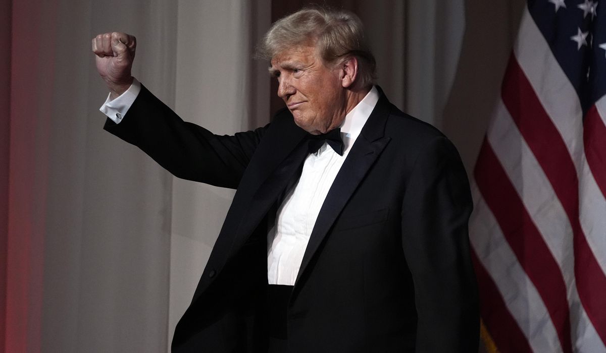 NextImg:Trump team signs memos needed to kickstart transition, share info with Biden team