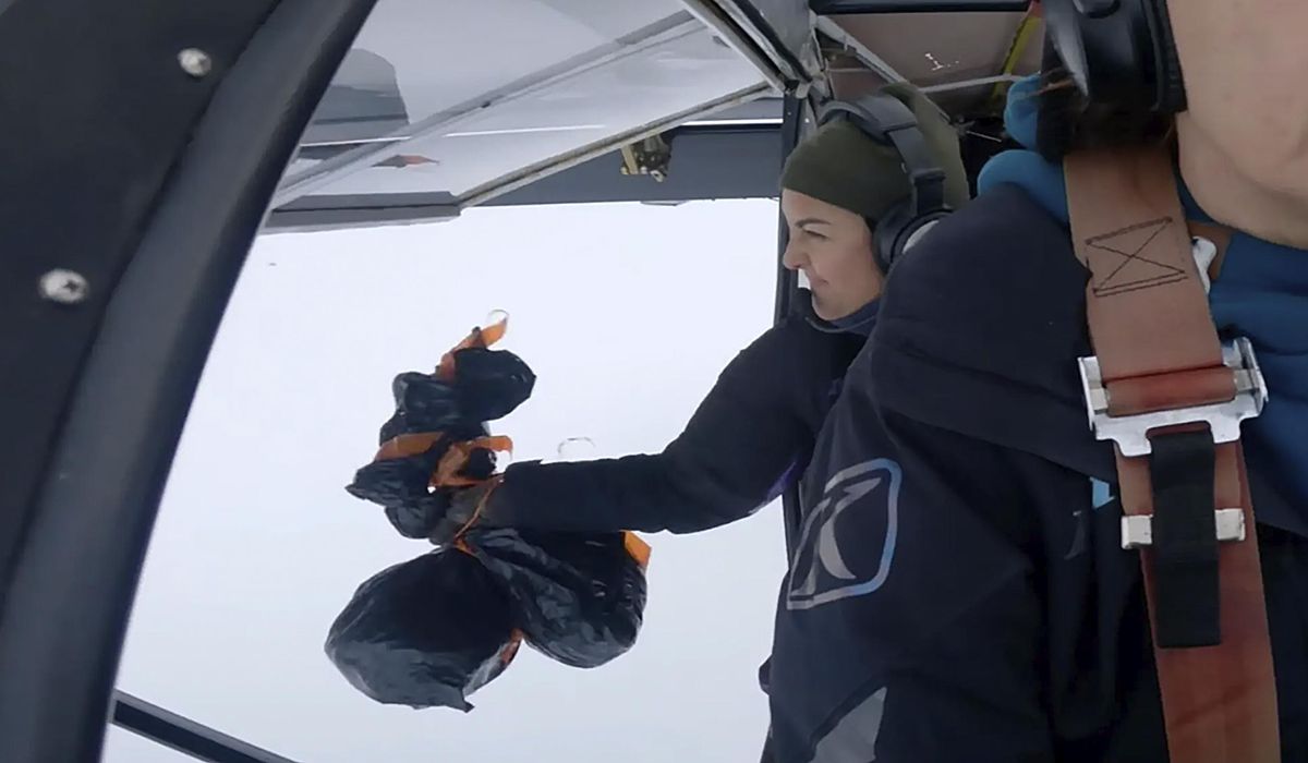 NextImg:‘It’s a bird! It’s a plane!’ In Alaska, it’s both, with a pilot tossing turkeys to rural homes