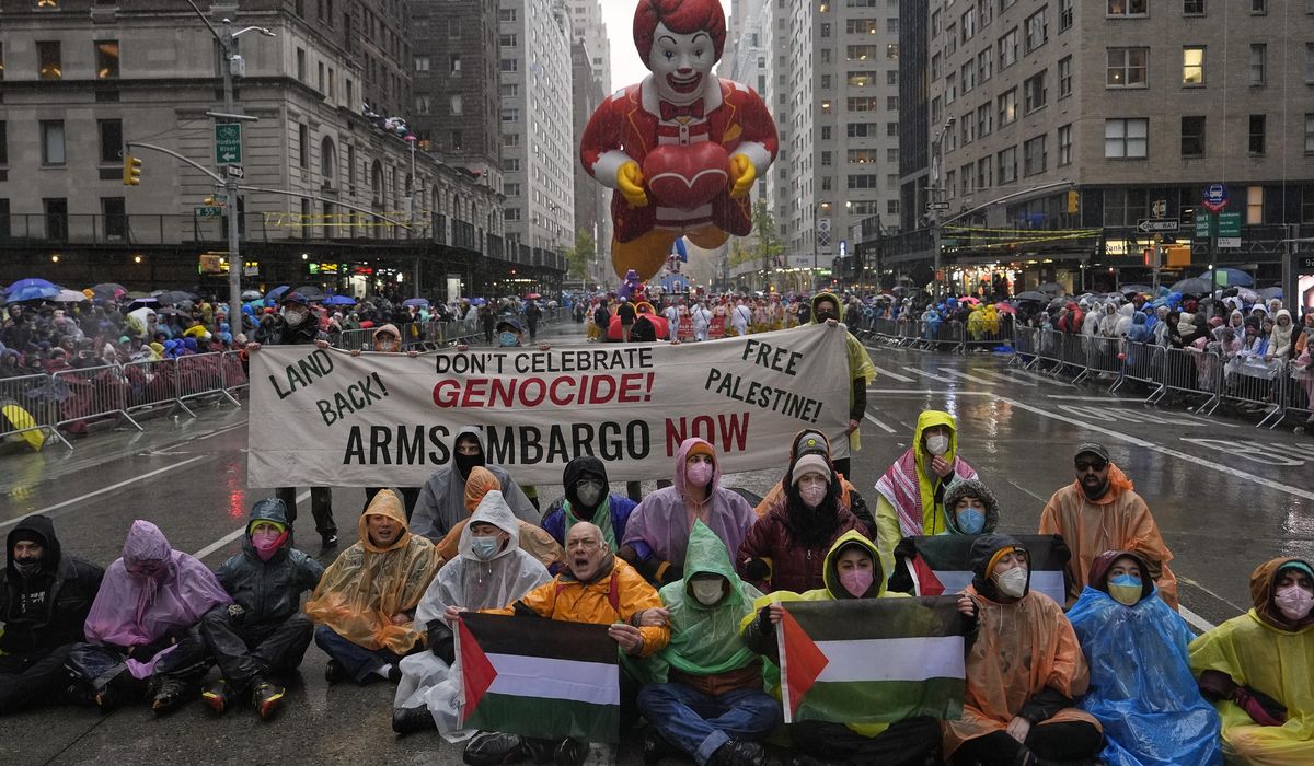 NextImg:Macy’s Thanksgiving Day Parade: Big balloons, wet weather and 21 protesters arrested