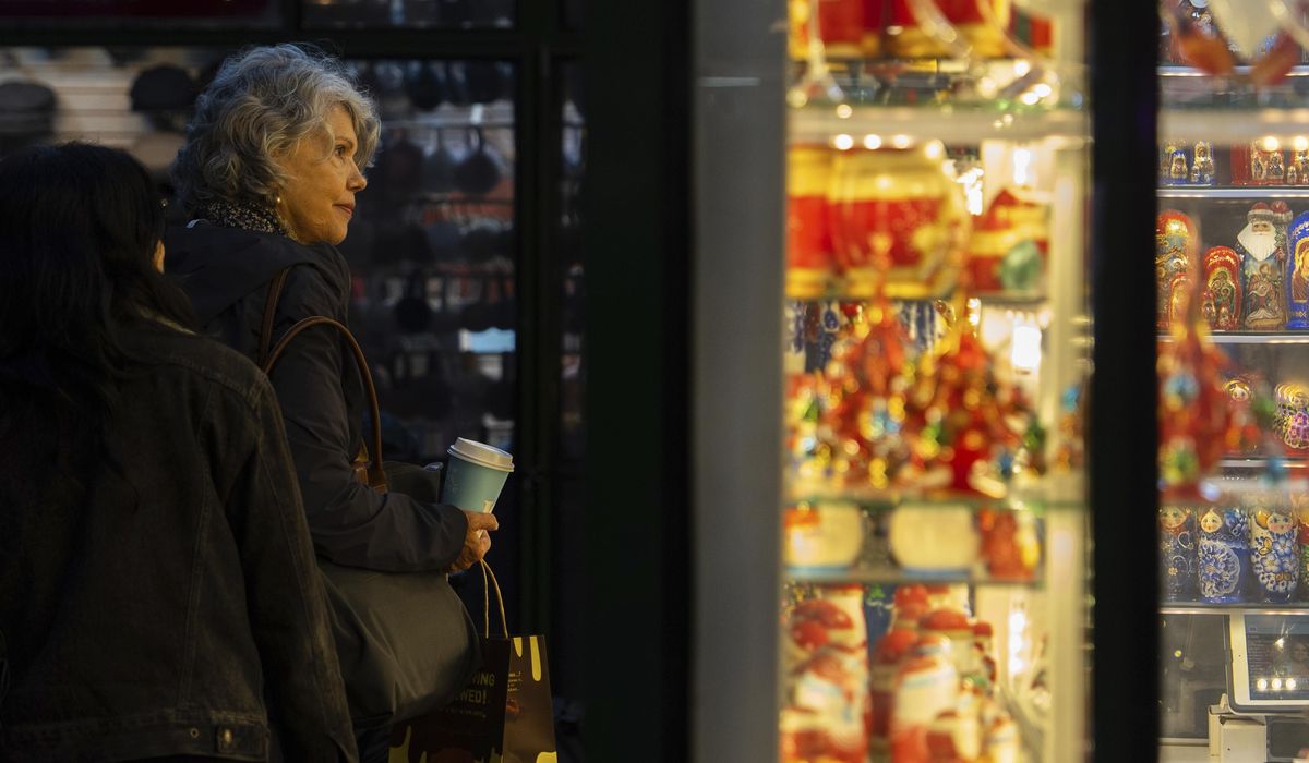 NextImg:FBI, FTC warn Americans about holiday shopping scams