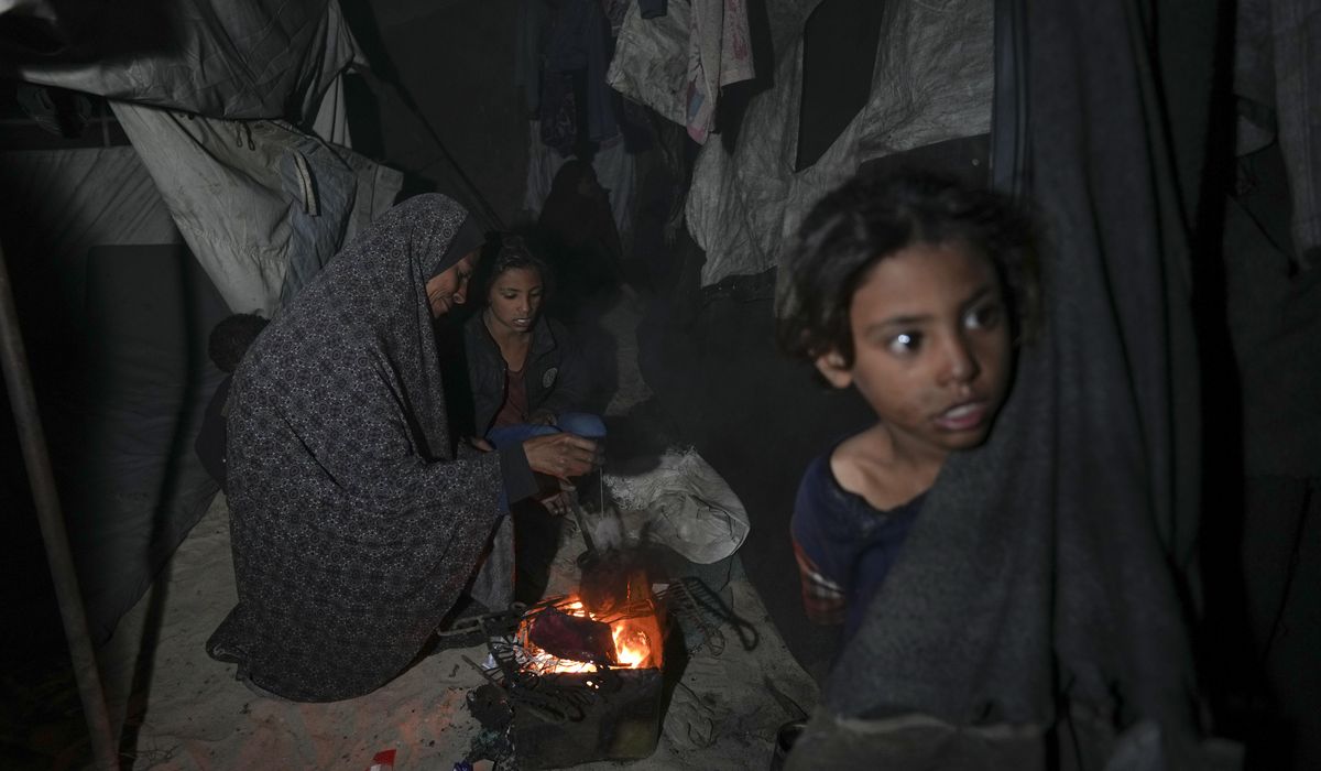 NextImg:U.N. halts aid shipments through Gaza’s main crossing after looting. It blames the crisis on Israel