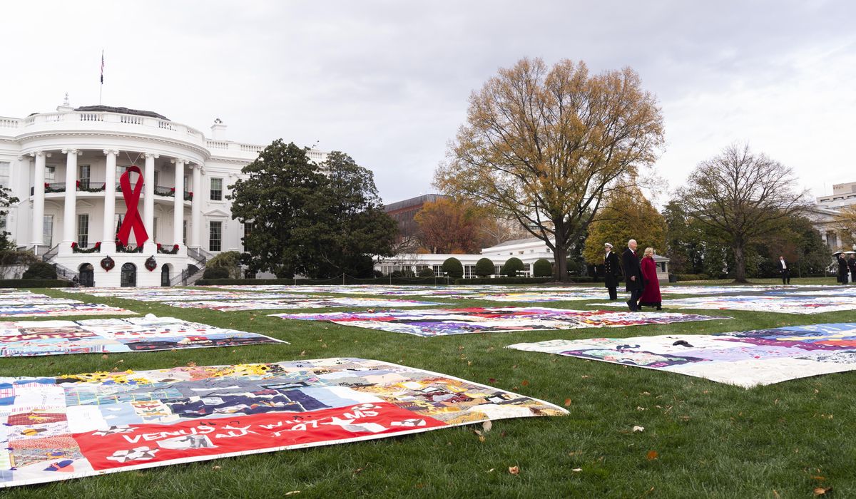NextImg:Biden has AIDS Memorial Quilt at White House to observe World AIDS Day
