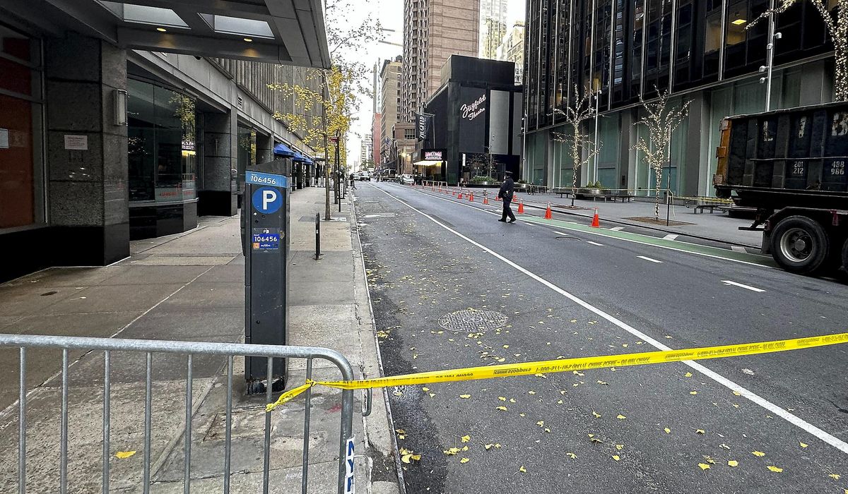 NextImg:UnitedHealthcare CEO Brian Thompson shot dead in Manhattan