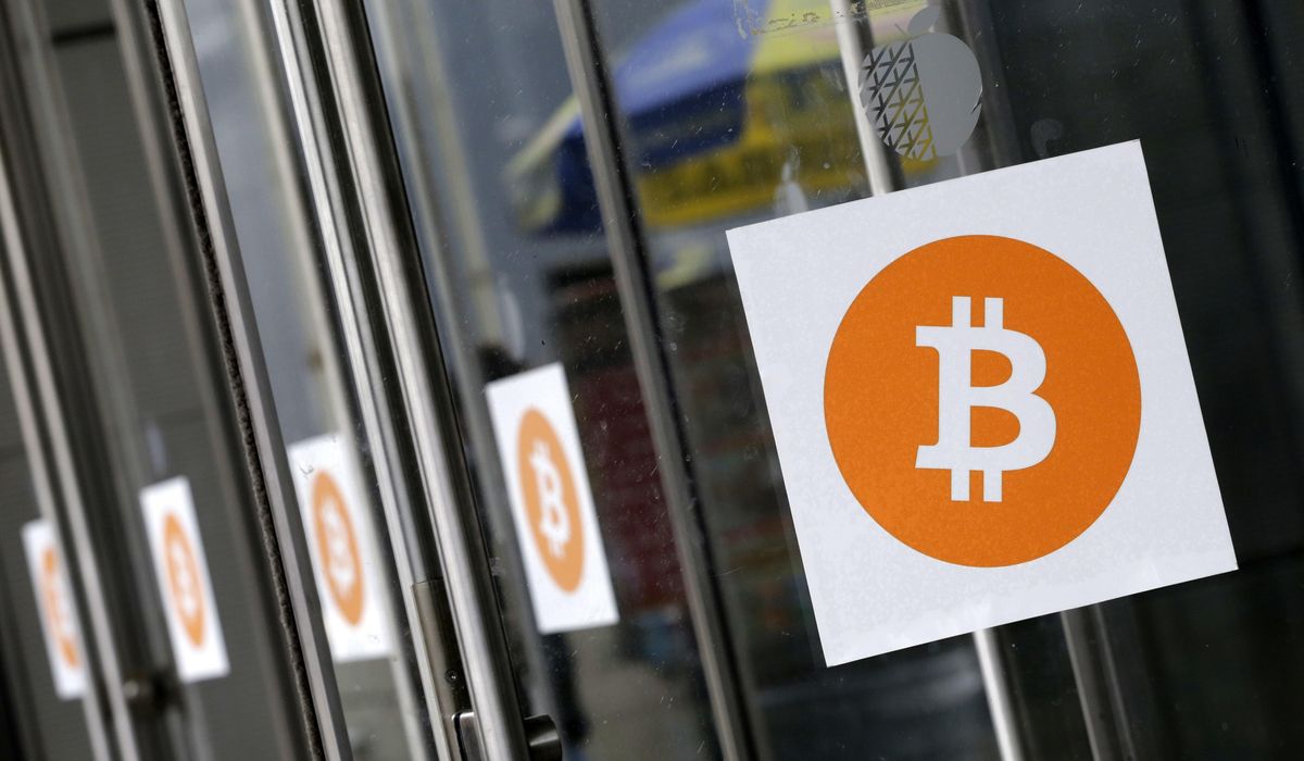 NextImg:Bitcoin tops $100,000 as big rally sparked by Trump election win rolls on