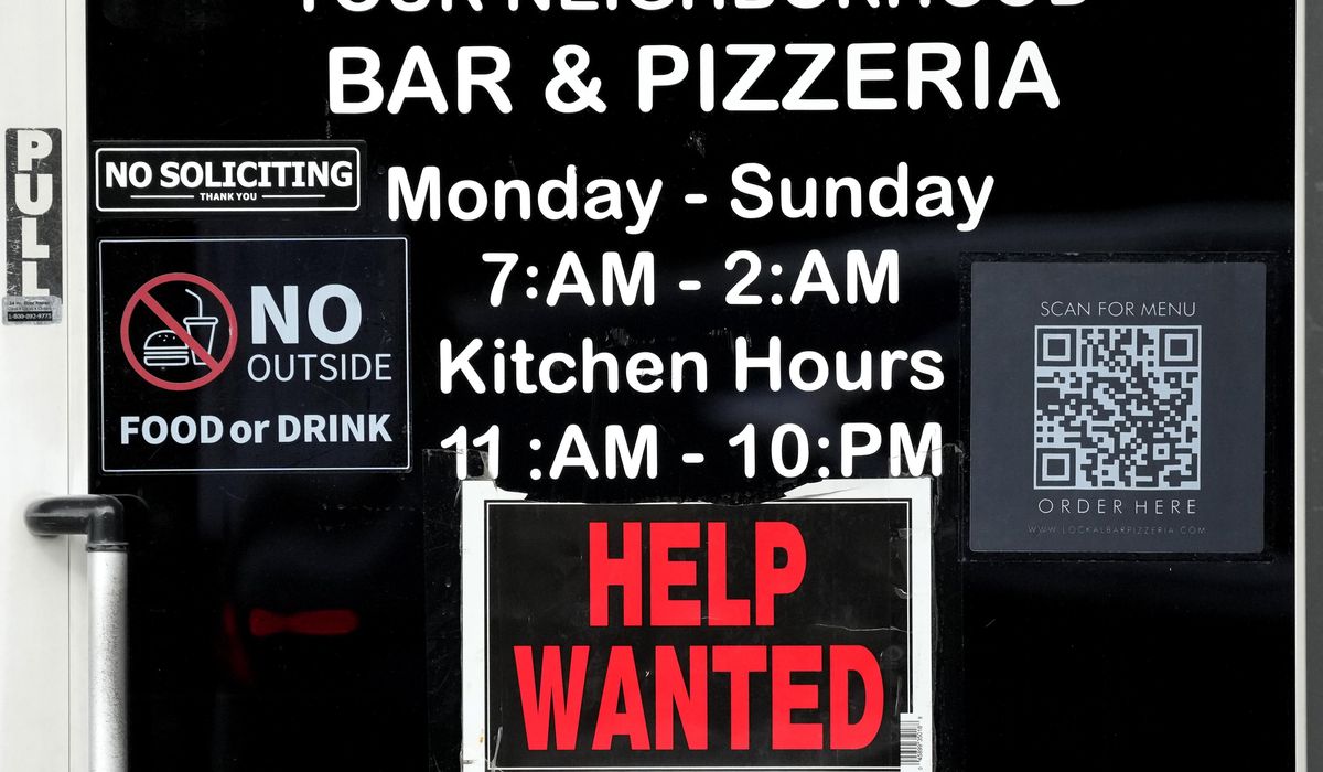 NextImg:U.S. applications for jobless benefits rise last week but remain at low levels