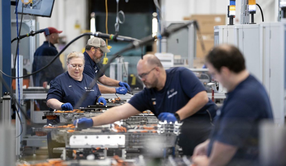 NextImg:U.S. added a strong 227,000 jobs in November in bounce-back from October slowdown