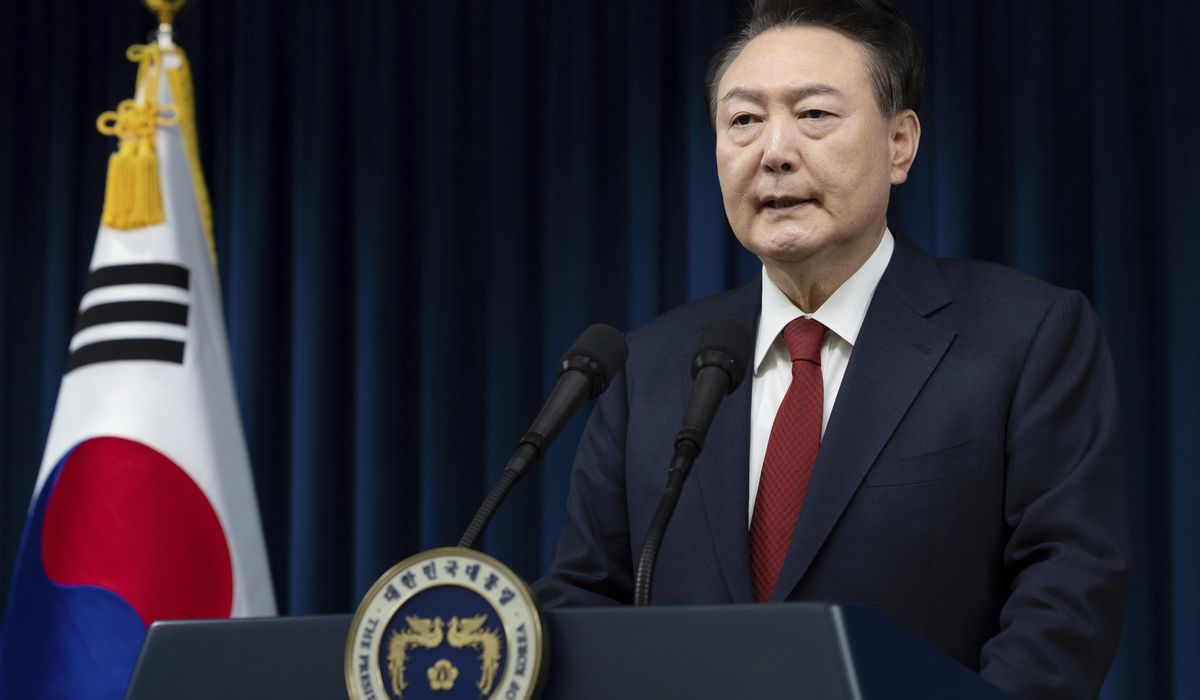 NextImg:South Korean police search President Yoon’s office over martial law imposition, reports say