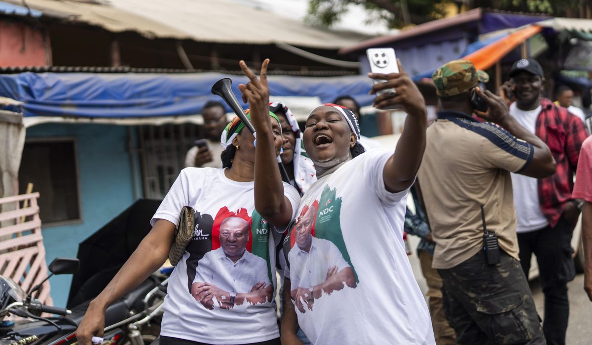 NextImg:Ghana’s ruling party candidate concedes presidential election to his opposition rival