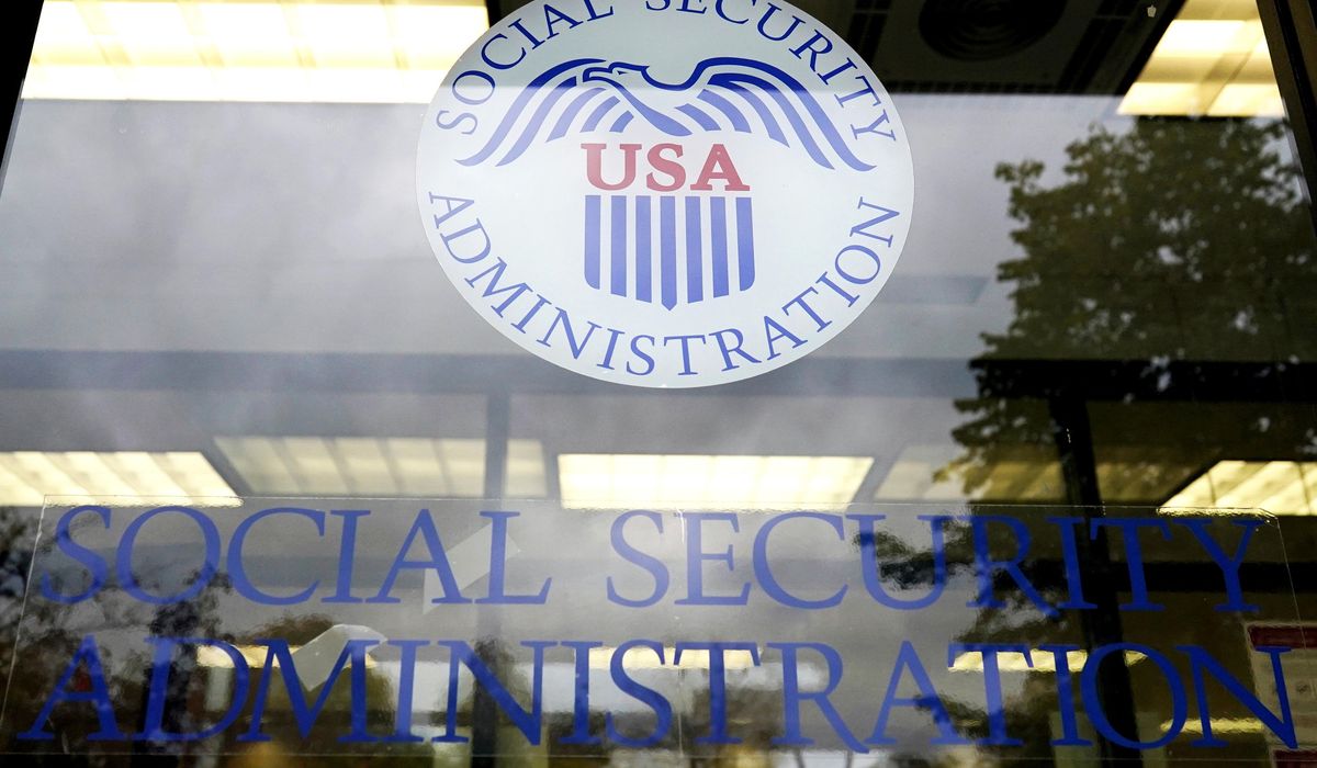 NextImg:Senate advances bill to restore Social Security benefits for government workers