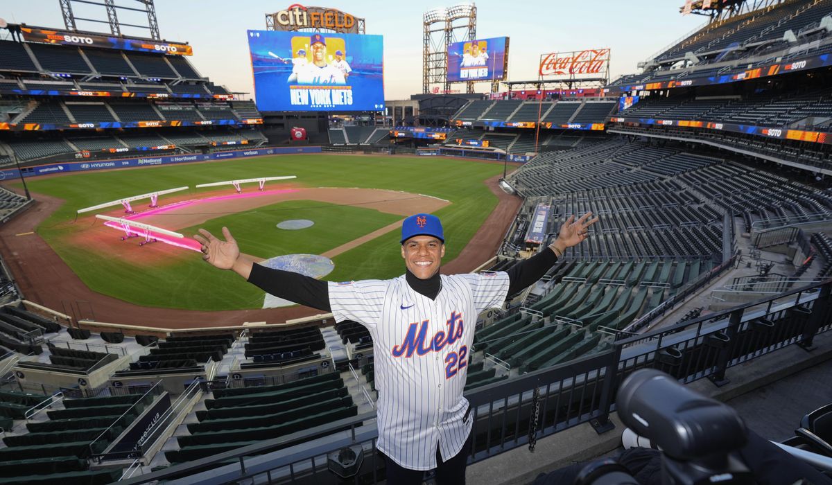 NextImg:To lure Juan Soto, Mets created a video of his statue outside Citi Field next to Tom Seaver’s