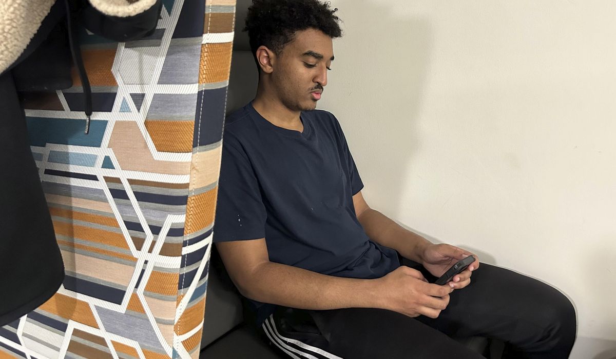 NextImg:Nearly half of U.S. teens are online ‘constantly,’ Pew report finds