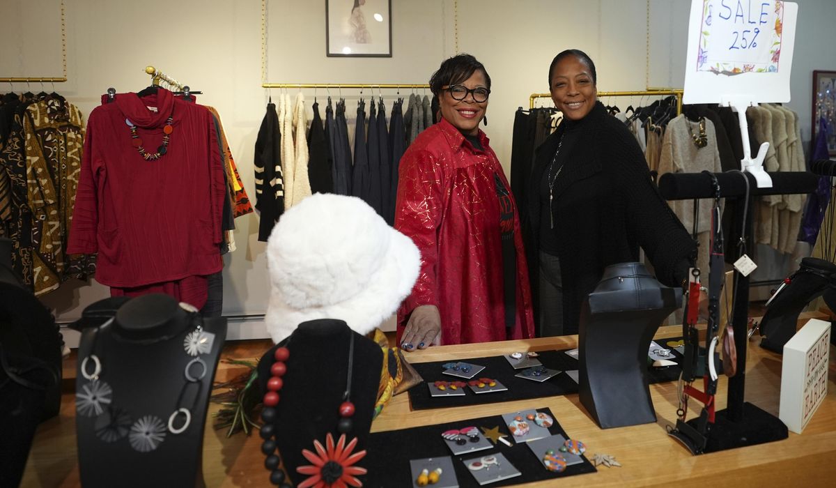 NextImg:Small businesses say cautious shoppers are seeking ‘cozy’ and ‘festive’ this holiday season