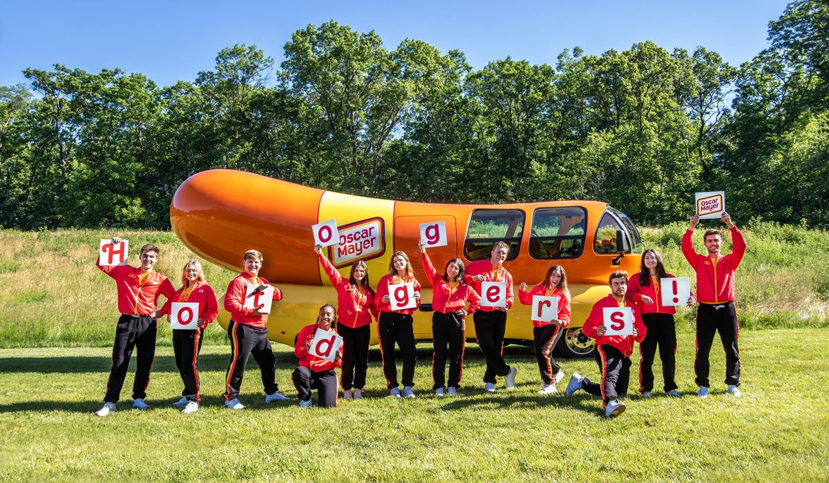 NextImg:Oscar Mayer taking applications to drive ‘Wienermobile’ around U.S.