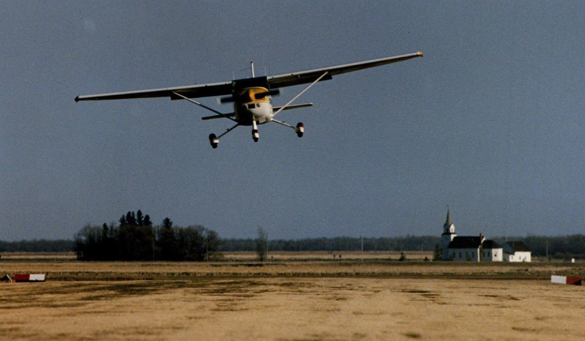 NextImg:Airport with runway straddling the border of the U.S. and Canada will close