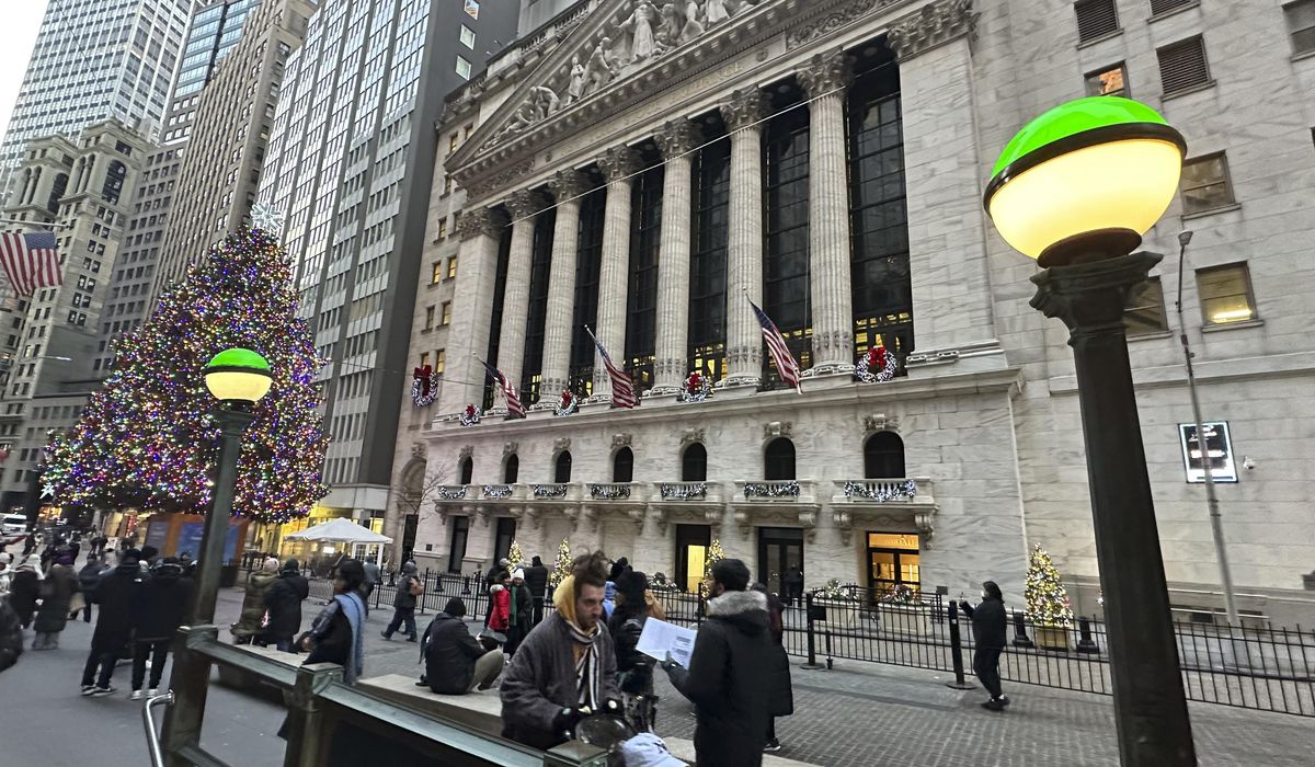 NextImg:Wall Street rallies ahead of Christmas