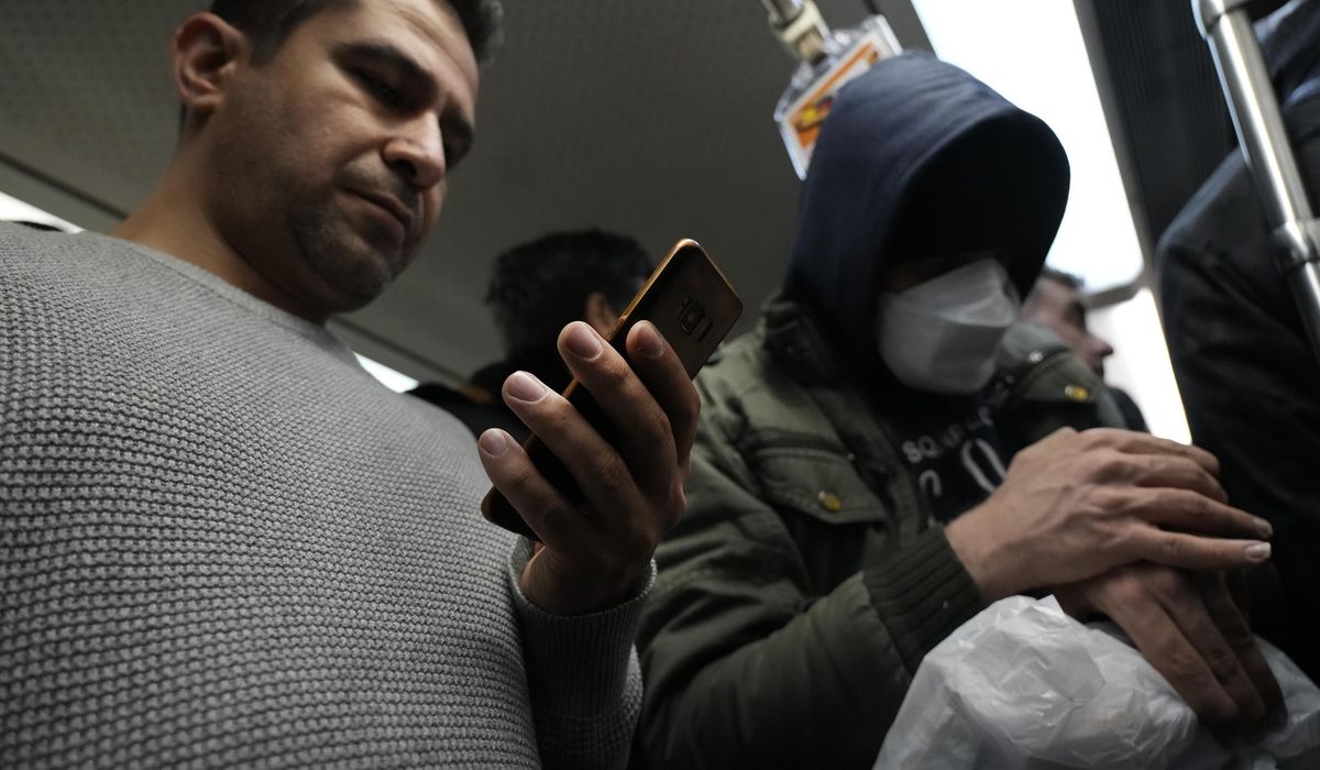 NextImg:Iran restores access to WhatsApp and Google Play after they were banned amid protests