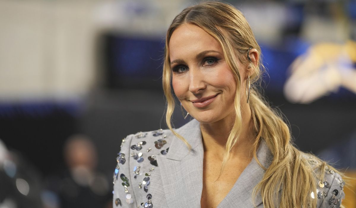 NextImg:Nikki Glaser uses Prime Video’s NFL postgame show appearances to help prepare for Golden Globes