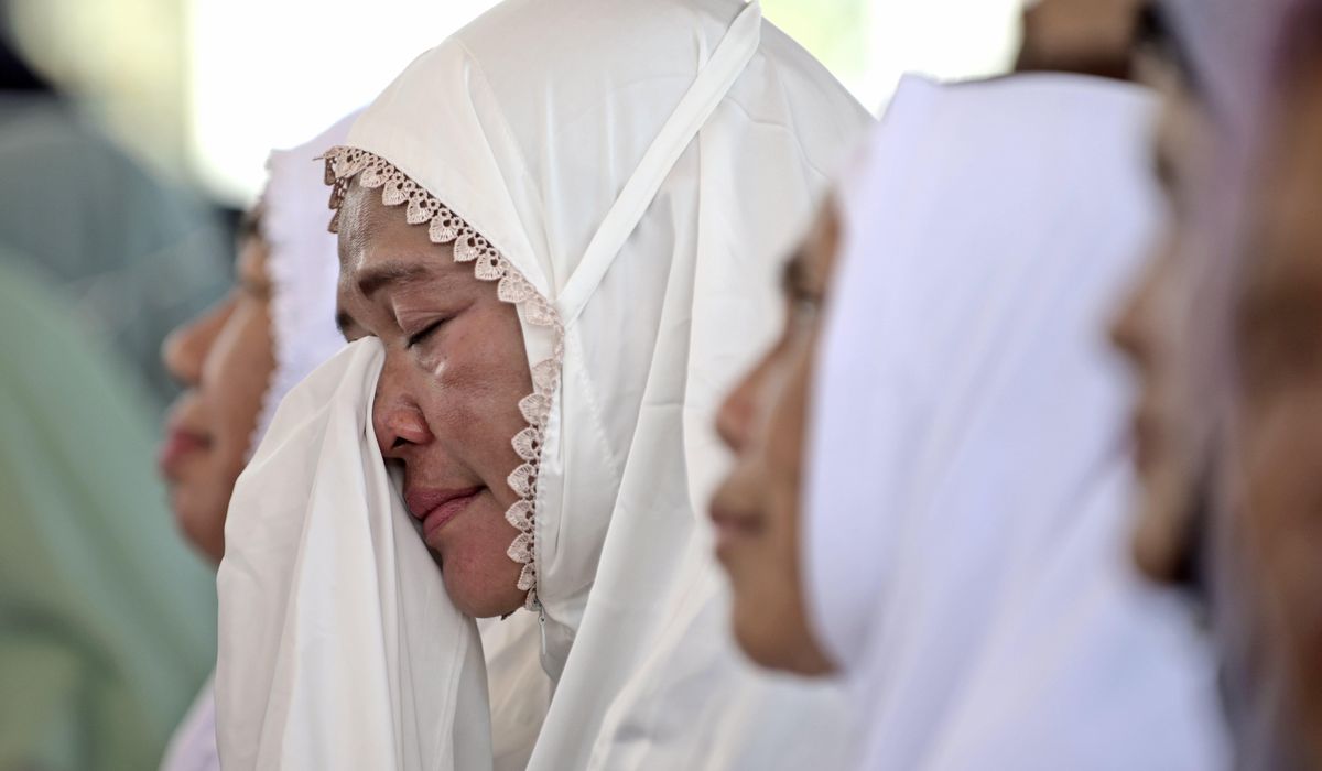 NextImg:Prayers and tears mark 20 years since the Indian Ocean tsunami that killed some 230,000 people