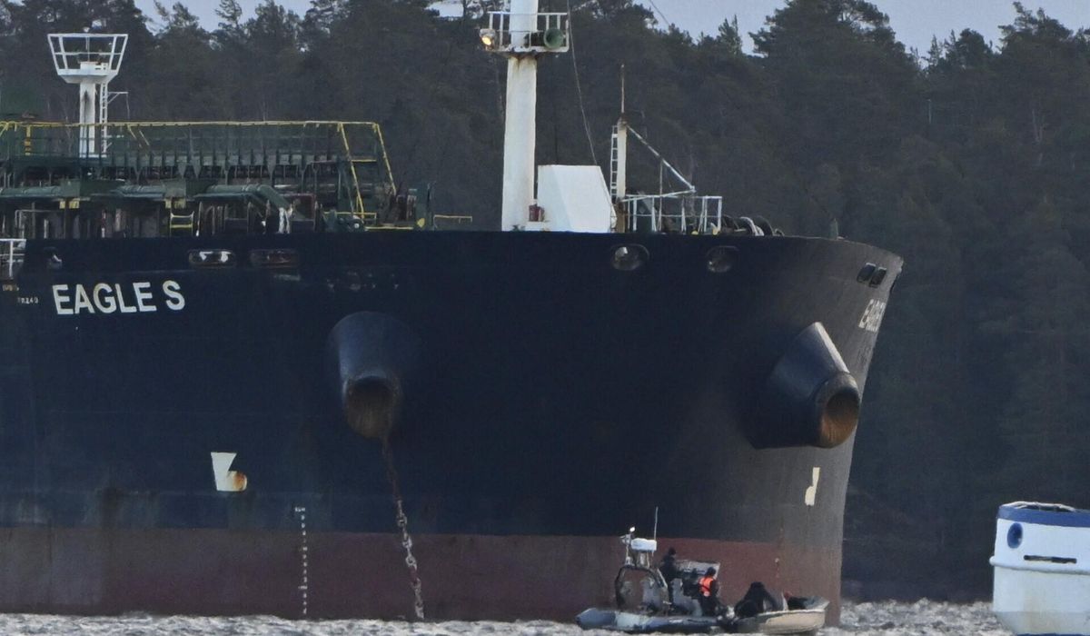 NextImg:Finnish investigators find an anchor drag mark on the Baltic seabed after suspicious cable damage
