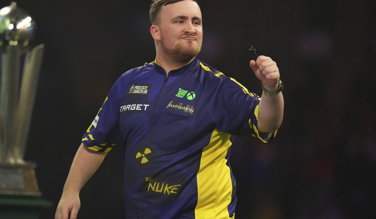 NextImg:Luke Littler becomes the youngest world darts champion at 17